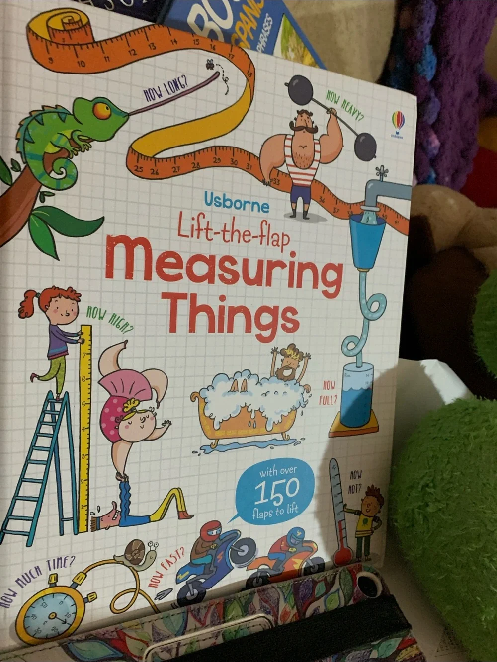 Usborne Lift-the-Flap Measuring Things - White, Red, Blue